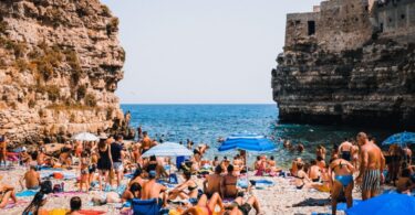 https://www.healthytravelblog.com/2022/05/13/five-beachy-destinations-in-southern-italy/